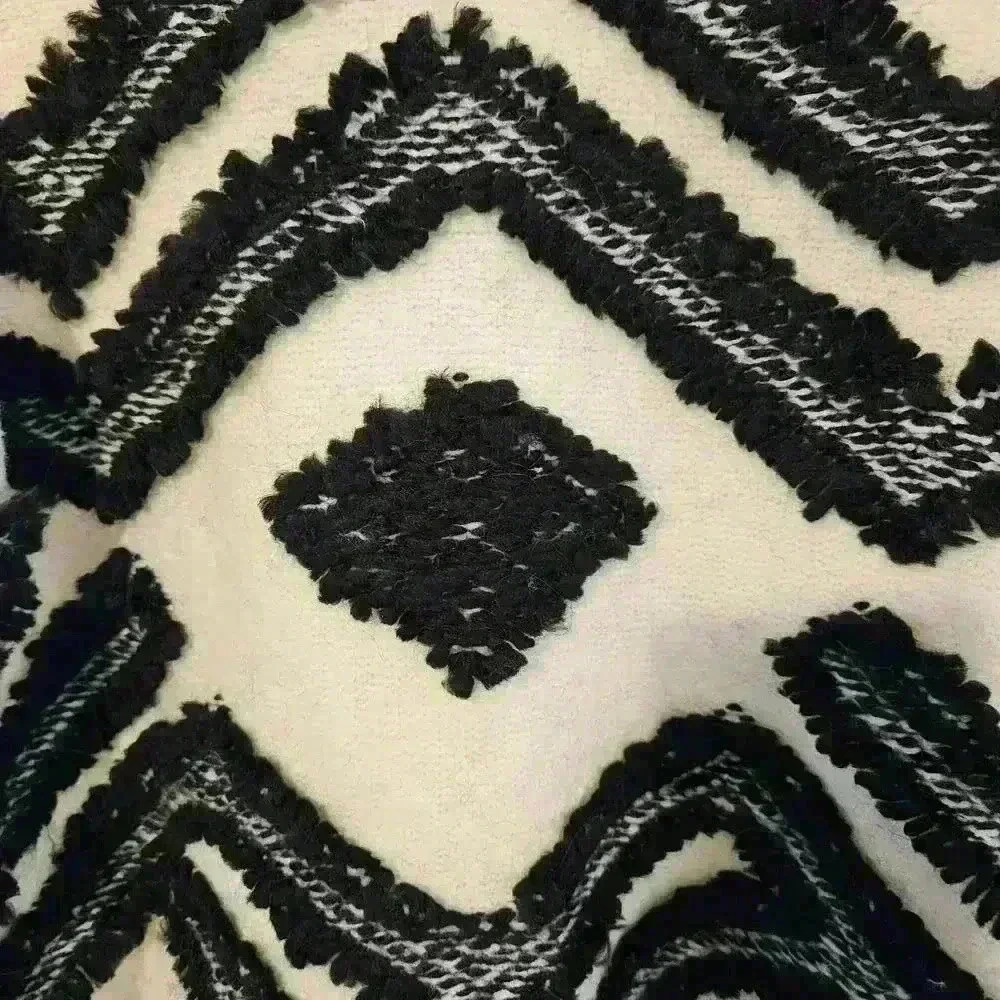 Ann Taylor LOFT Black and White Patterned Knit Sweater NWT - Picture 5 of 7